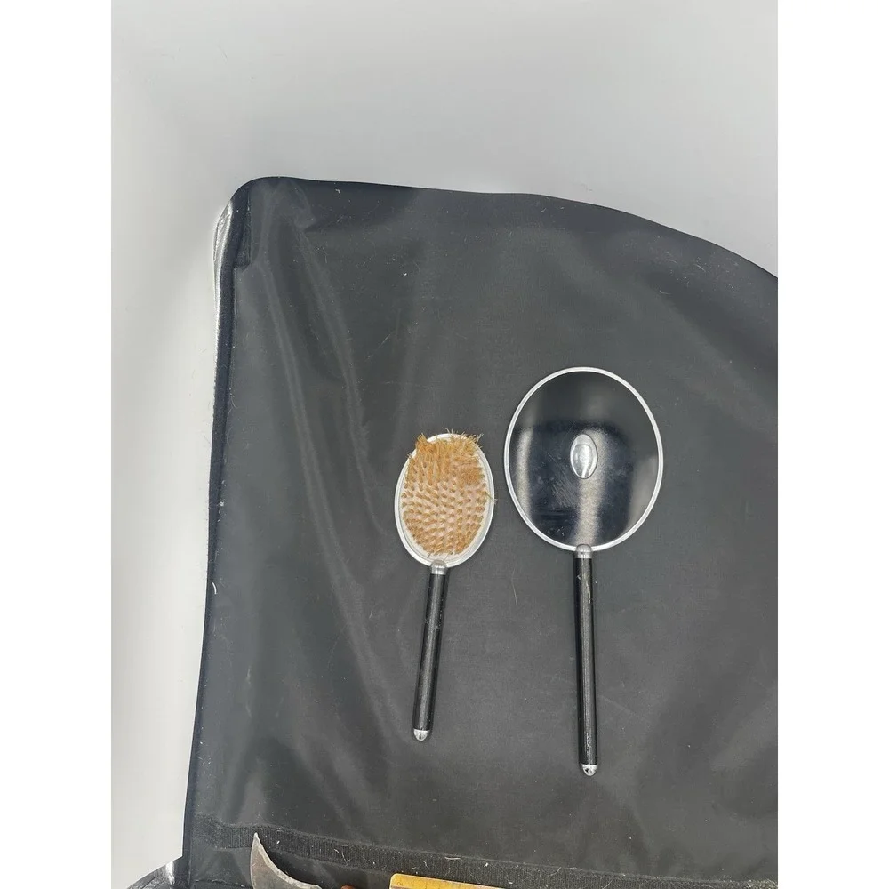 VNTG Handheld Mirror And Brush With‎ Wood Handles